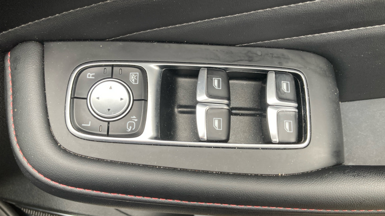 MG HS 1.5 T-GDI PHEV Trophy 5dr Auto Hatchback